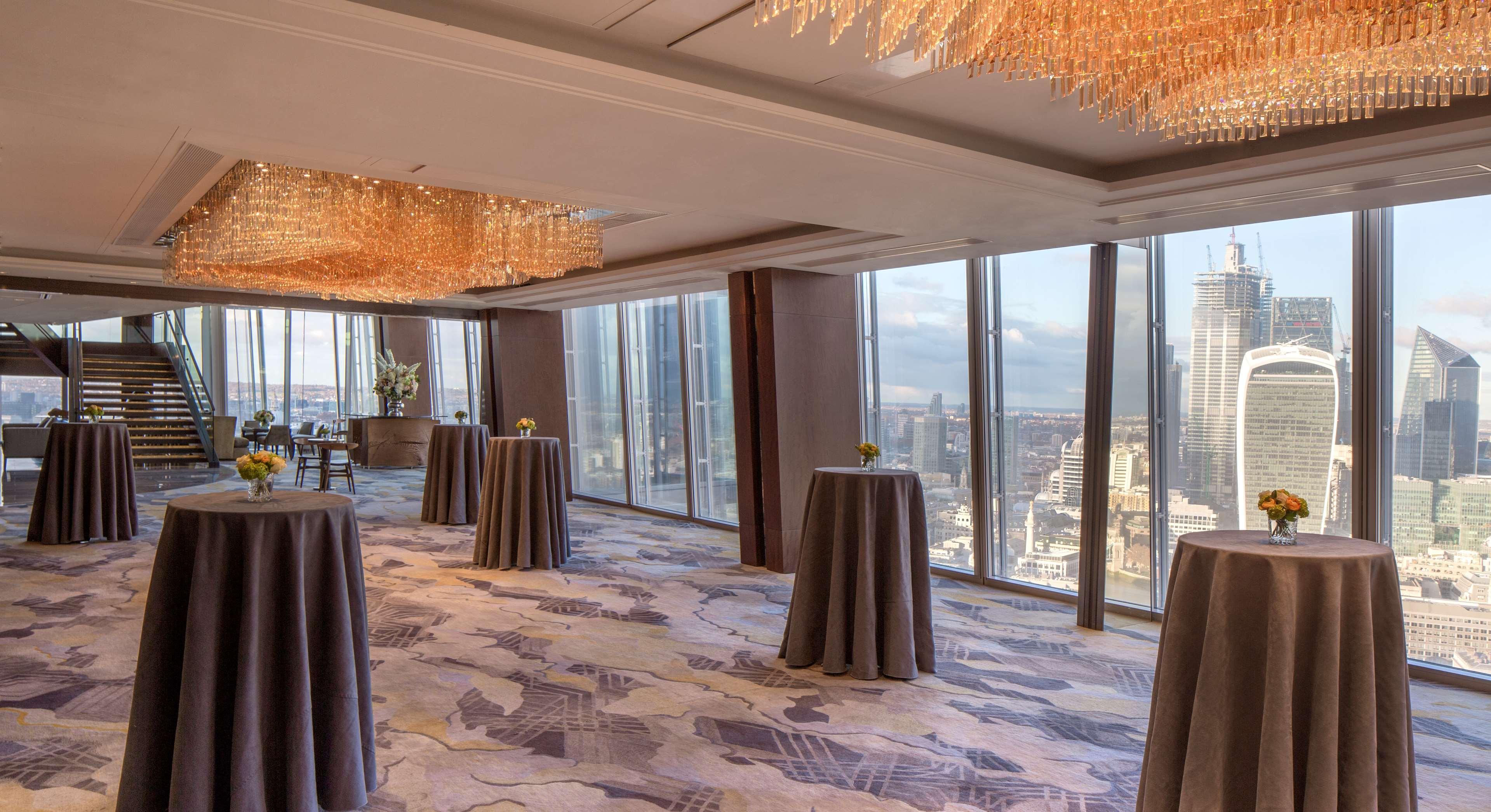 Shangri-La The Shard, London Ngoại thất bức ảnh The 56th floor of the Shard