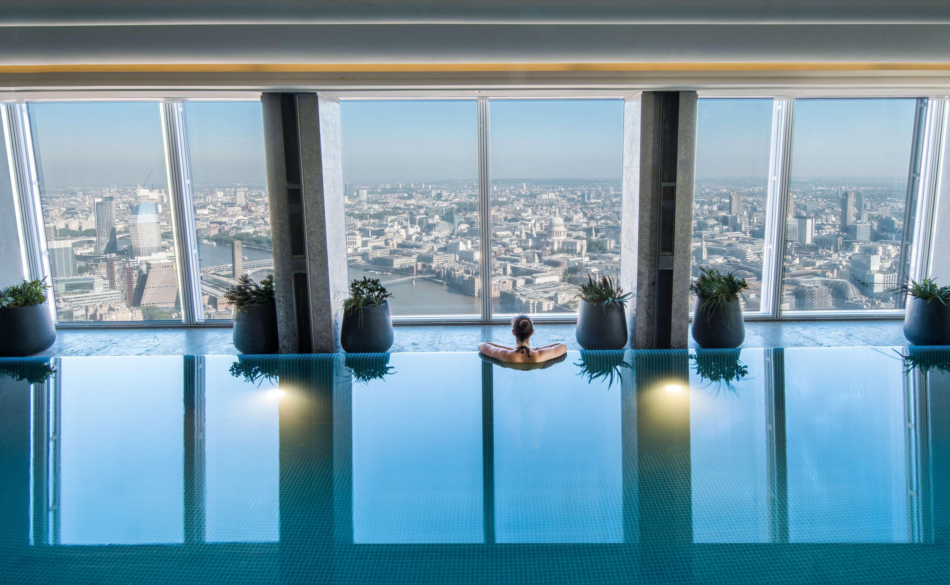 Shangri-La The Shard, London Ngoại thất bức ảnh The Sky Pool